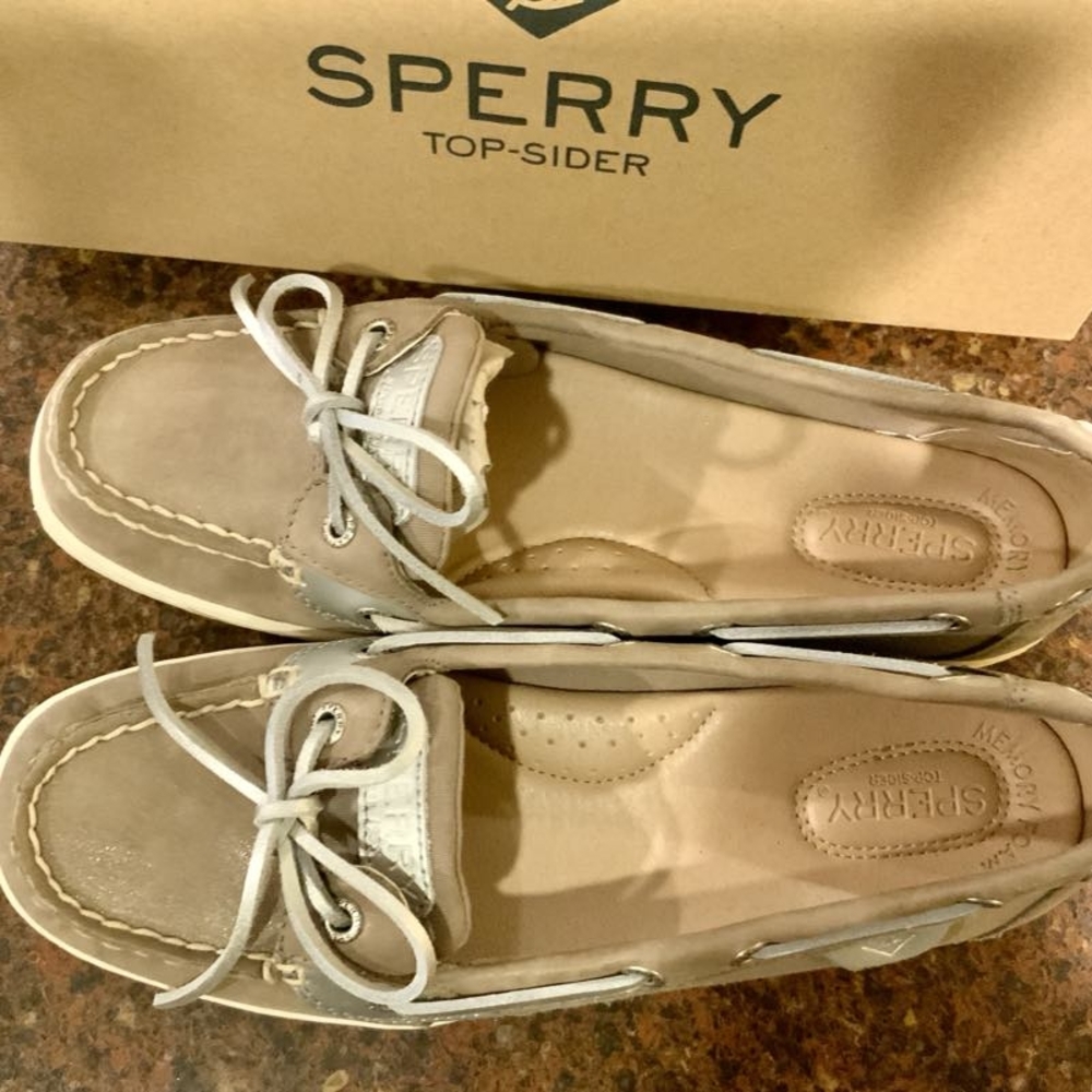 Women’s New Sperry Gray Loafers with Classic Design